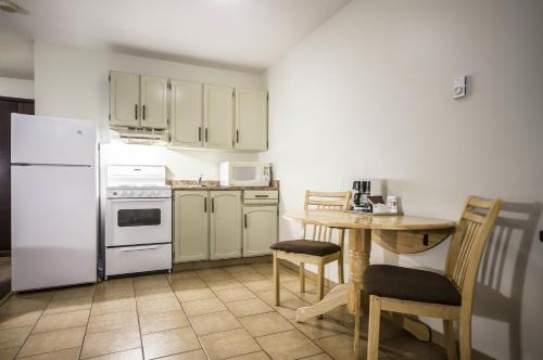 Konyha, Econo Lodge in Vernon