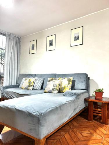Rosa's House Private Apartment First floor, 5 min from Airport