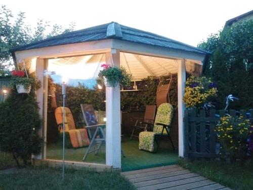 Kert, Dom na Błękitnej (Dom na Blekitnej) in Karwienskie Bloto Drugie