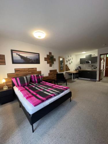 Bad Wildbad. Appartement 2.3 in ruhige Lage. 3.9km von Badstraße entfernt