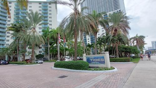 One Bedroom Apartment on the beach - image 28