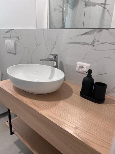 Modern Apartment in Villa, Tirana (photo 2)