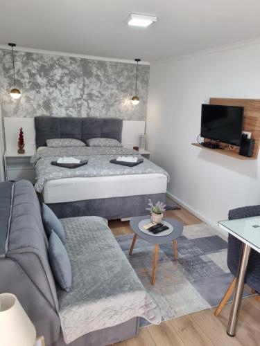 Apartments Deni - image 3