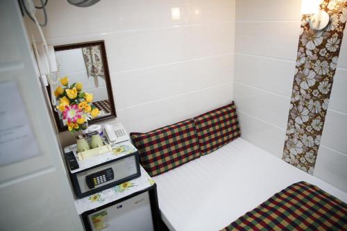 Deluxe Double Room with Shower image 6