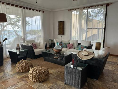 VILLA FLOREANA in Puerto Velasco Ibarra