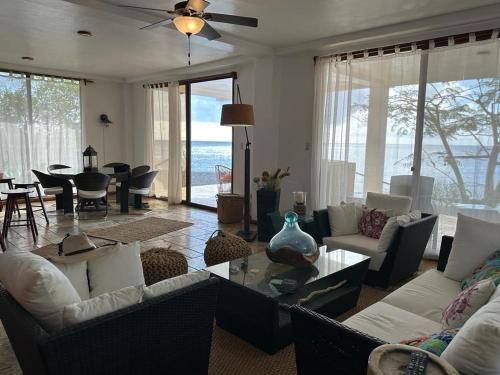 VILLA FLOREANA in Puerto Velasco Ibarra