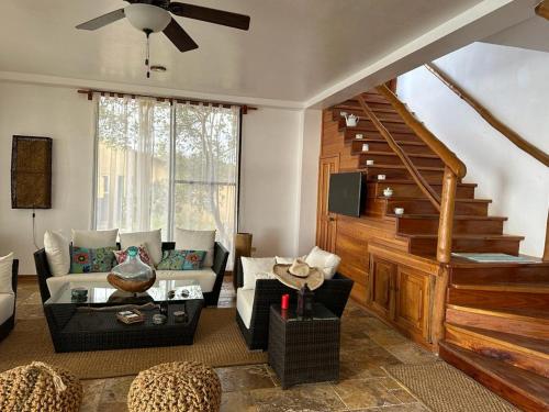 VILLA FLOREANA in Puerto Velasco Ibarra