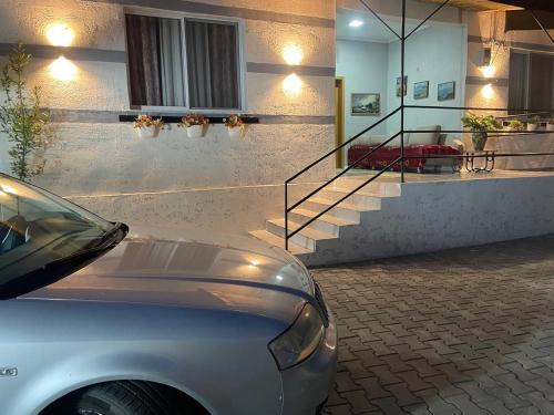 Villa Oni, Тирана (фото 11)