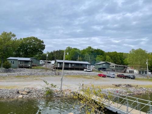 Moon River Marina & Resort