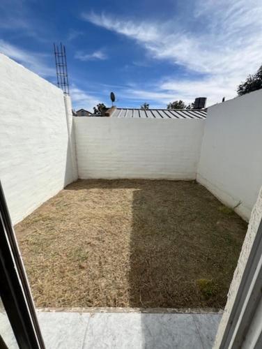 Duplex del Pinar - Alojamiento Diario Semanal o Mensual - La Mejor Ubicacion - Estacionamiento Priva in Plottier