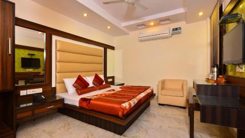 Hotel Shri Vinayak at New Delhi Railway Station-By RCG Hotels