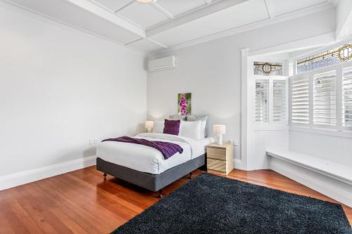 Spacious Kingsland 4BR Home, Auckland (photo 6)