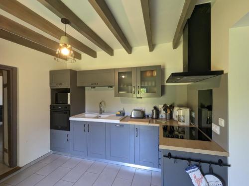 Grande ferme rénovée avec jardin et loisirs à proximité - FR-1-591-155 (Grande ferme renovee avec jardin et loisirs a proximite - FR-1-591-155) in 普利尼諾特達姆