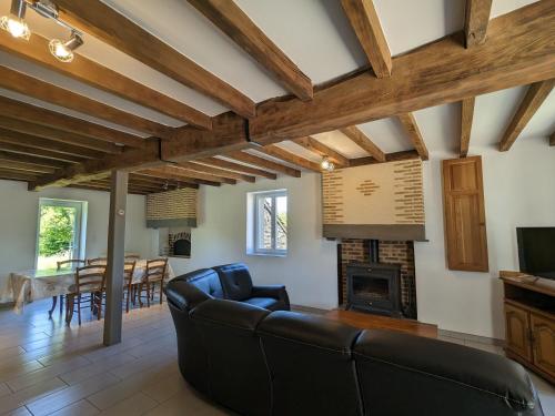 Grande ferme rénovée avec jardin et loisirs à proximité - FR-1-591-155 (Grande ferme renovee avec jardin et loisirs a proximite - FR-1-591-155) in 普利尼諾特達姆