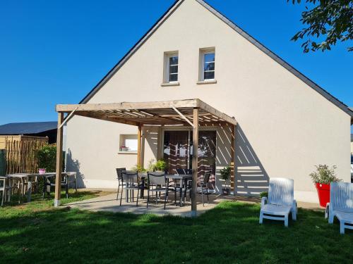 . Gîte 5 pers au calme avec grande terrasse, près de Meung-sur-Loire et circuit des Châteaux de la Loire
