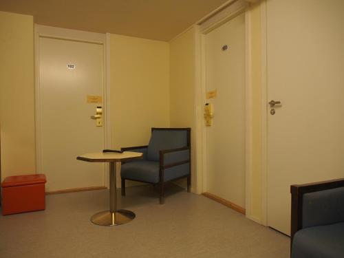 1 twin bed