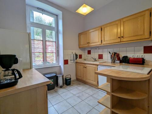 Gîte confortable 3 chambres au bord de l'Allier - FR-1-582-16 (Gite confortable 3 chambres au bord de l'Allier - FR-1-582-16) in 芒德