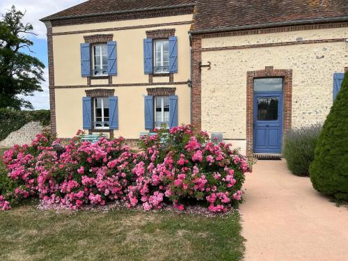 Gîte La Chapelle-Fortin, 5 pièces, 8 personnes - FR-1-581-48