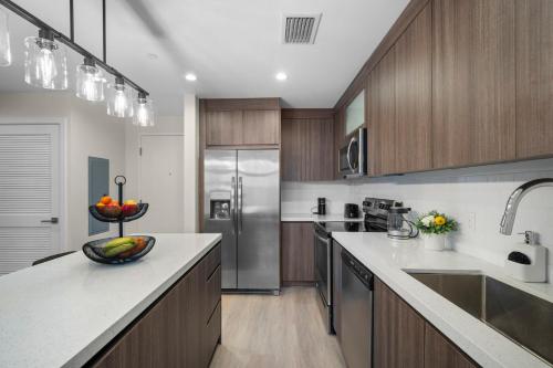 New stylish condo in Hollywood in Hollywood, USA