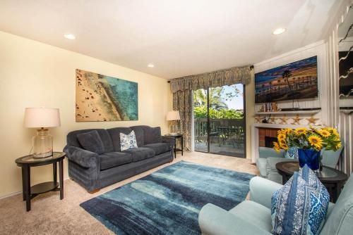 1 BR condo wgarden views resort pool and spa in Oceanside, USA