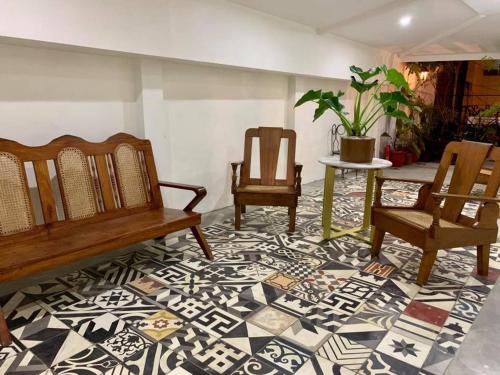 Courtyard Hotel near EDSA LRT Station