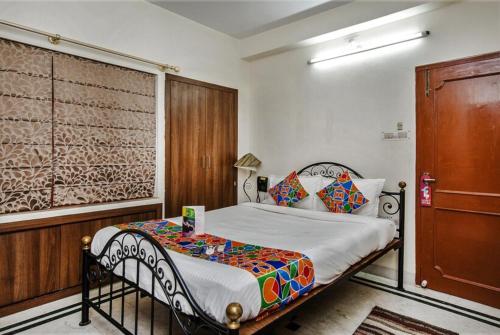 Goroomgo Ullash Residency Salt Lake City Kolkata - Luxurious Room Quality - Excellent Customer Service