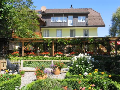  Wirtshaus Rütihof, Pension in Gränichen bei Woschnau