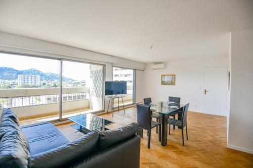 Grand appartement 4 ch vue mer balcons et clim