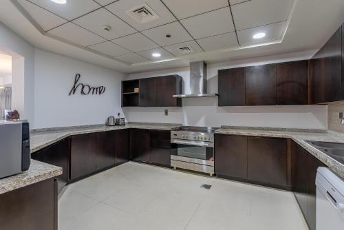 Balqis Residences I Spacious and Modern 4BDR I Palm Jumeirah, Dubai (photo 2)