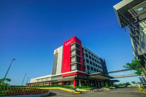 Summit Hotel Naga - 출입구