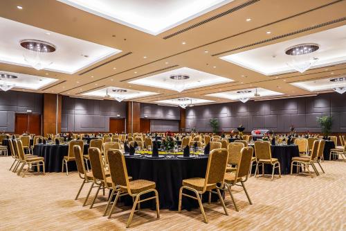 Summit Hotel Naga - 연회장