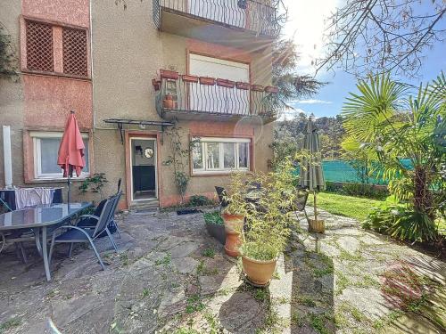 Appartement Lamalou-les-Bains, 2 pièces, 2 personnes - FR-1-451-192 (Charmant T2 avec terrasse Sud, parking, WiFi, animaux acceptes - proche thermes et centre Lamalou - ) in Lamalou Les Bains