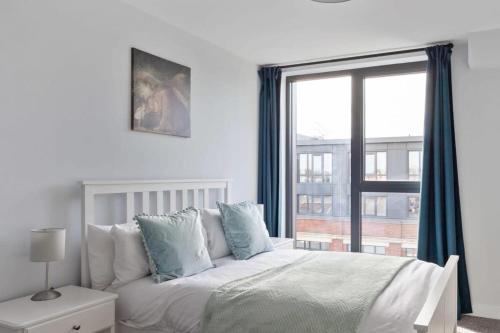 Modern 1 Bedroom apartment in Central Brimingham - image 6