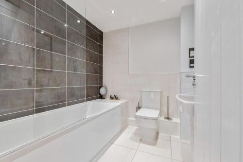 1 Bed Modern Apartment in a Converted Mill - image 5