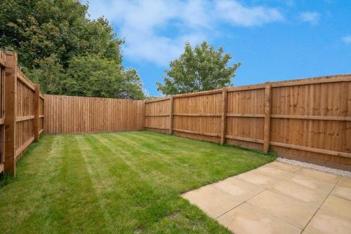 Fantastic 3BR House in Birmingham With Garden - image 14