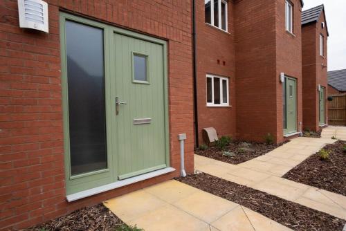 Fantastic 3BR House in Birmingham With Garden - image 6