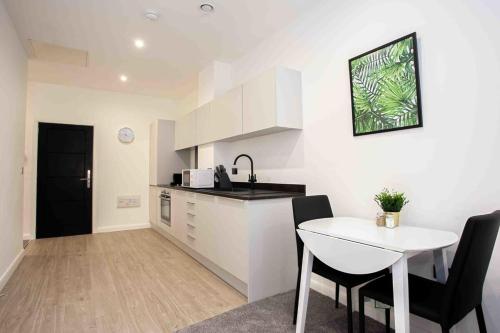 Modern & Stylish 1 Bedroom Apartment in Bolton