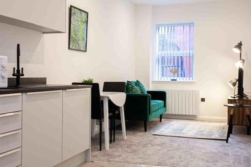 Modern & Stylish 1 Bedroom Apartment in Bolton