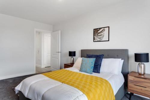 Stylish 1 bed flat in Central Birmingham - image 10