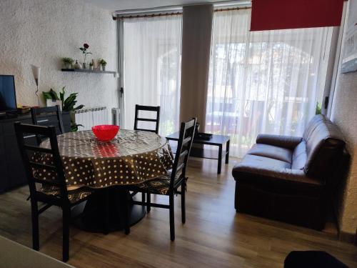 Apartment image 6