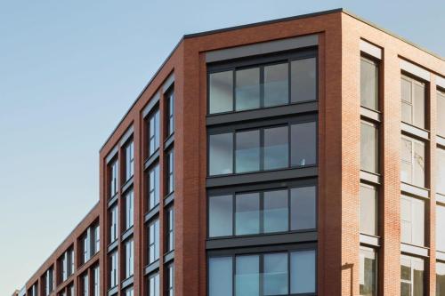 Stylish 1 bed flat in Central Birmingham - image 12