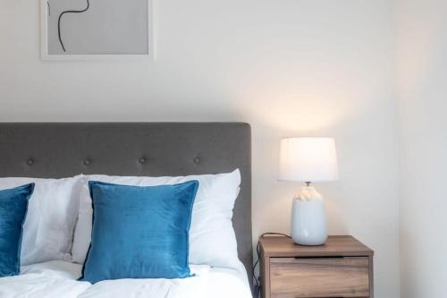 Stunning 1 bed apartment in a brand new development - image 6