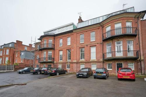 A Stylish Apartment with Parking in Preston