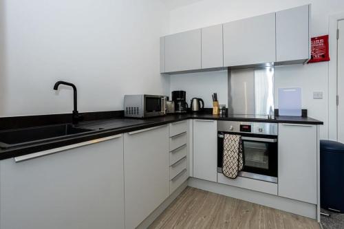 Picture of Modern 1Br Bolton Apartment In Central Location