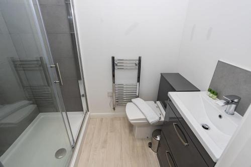 Picture of Modern 1Br Bolton Apartment In Central Location