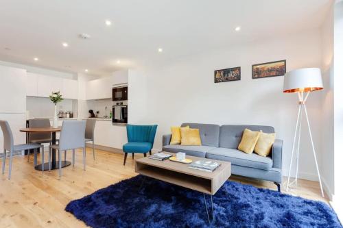 Modern and Stylish 1Bed Flat Centrally Located - image 14