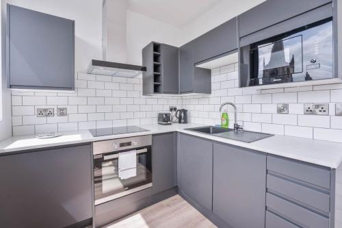 Modern and Bright Studio in Central Sheffield 2