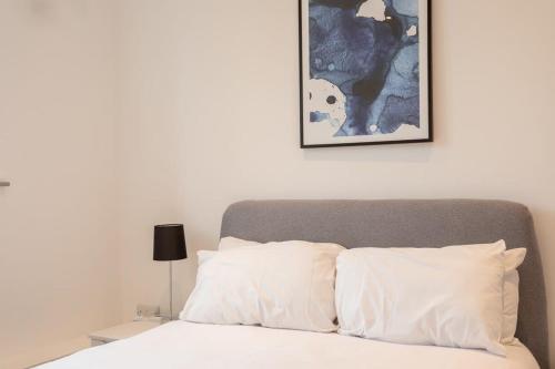 Amazing 1 Bedroom Apartment Leeds - Tap to explore photos
