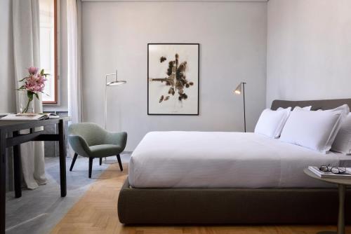 Deluxe Room image 10