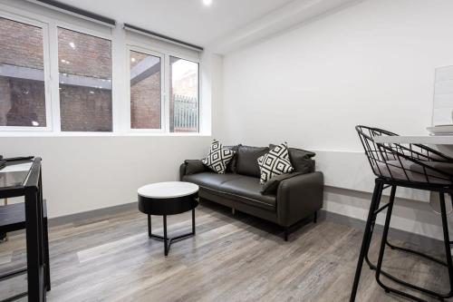 Modern 2 Bedroom Apartment in Preston Centre - Preston